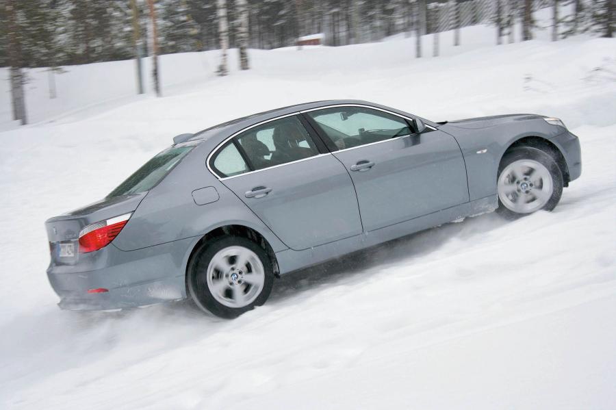  BMW 5-Series 2004 года  (фото 11 из 74)